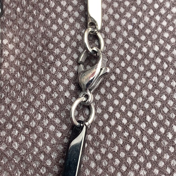 New 30” Black and silver chain. - Picture 4 of 8